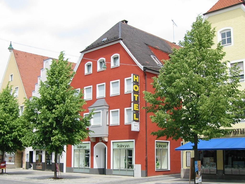 Stadt-Gut-Hotel Altstadt-Hotel Stern Neumarkt in der Oberpfalz Buitenkant foto