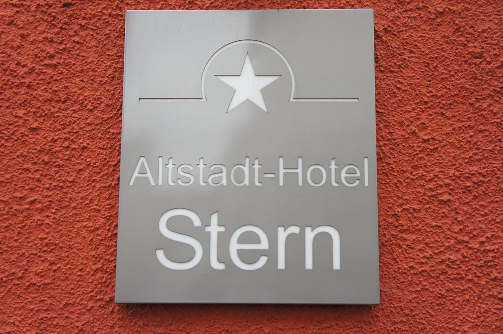 Stadt-Gut-Hotel Altstadt-Hotel Stern Neumarkt in der Oberpfalz Buitenkant foto